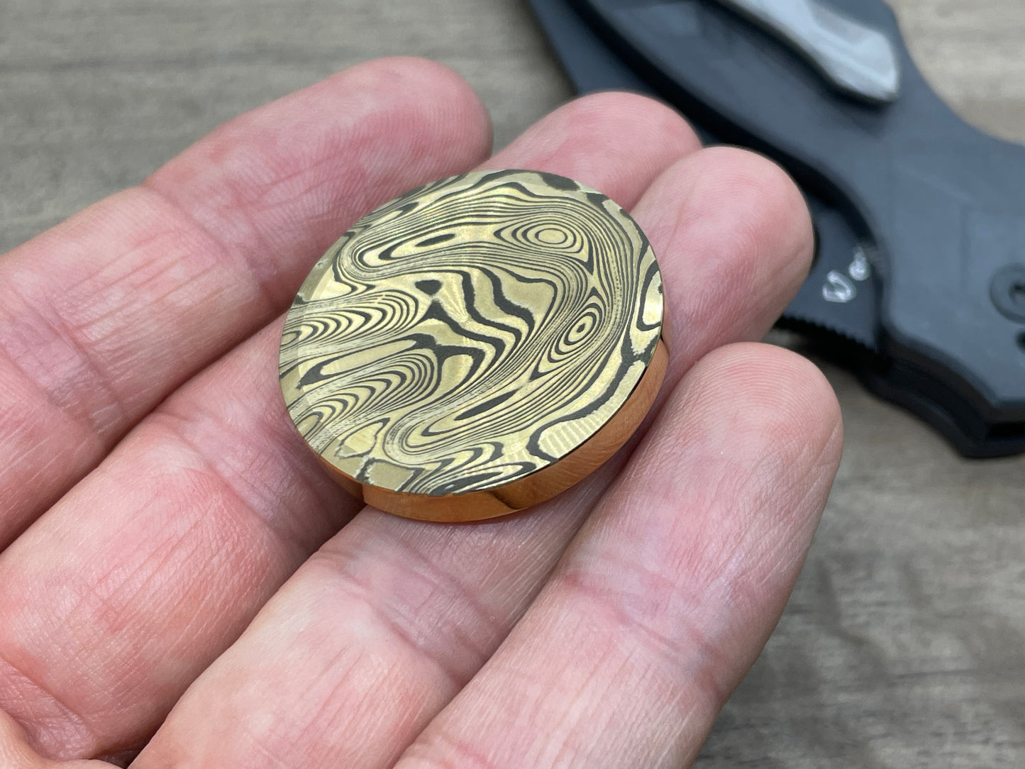 3 Sizes Dama FISH engraved Brass Worry Coin