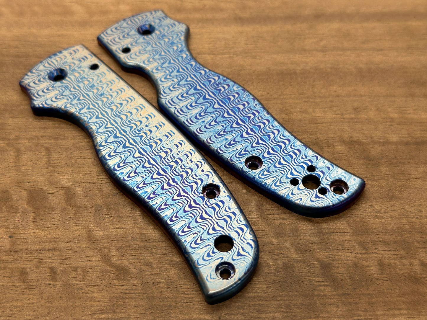 RIPPLE Flamed Titanium Scales for SHAMAN Spyderco