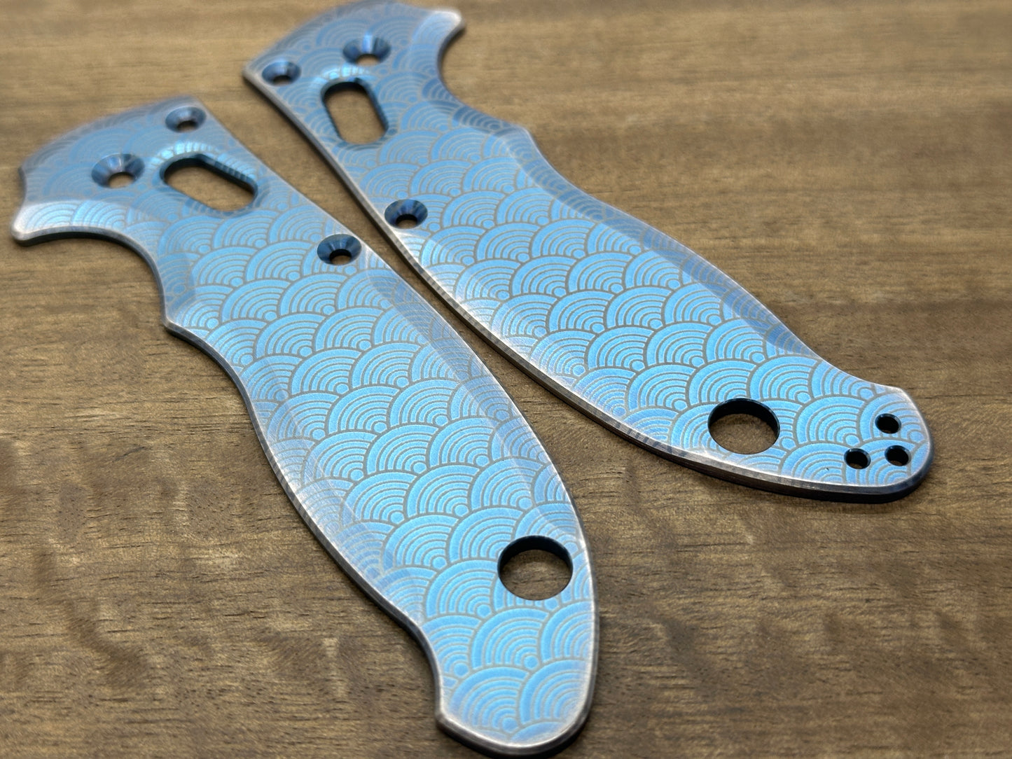 Blue ano Brushed SEIGAIHA Titanium scales for Spyderco MANIX 2