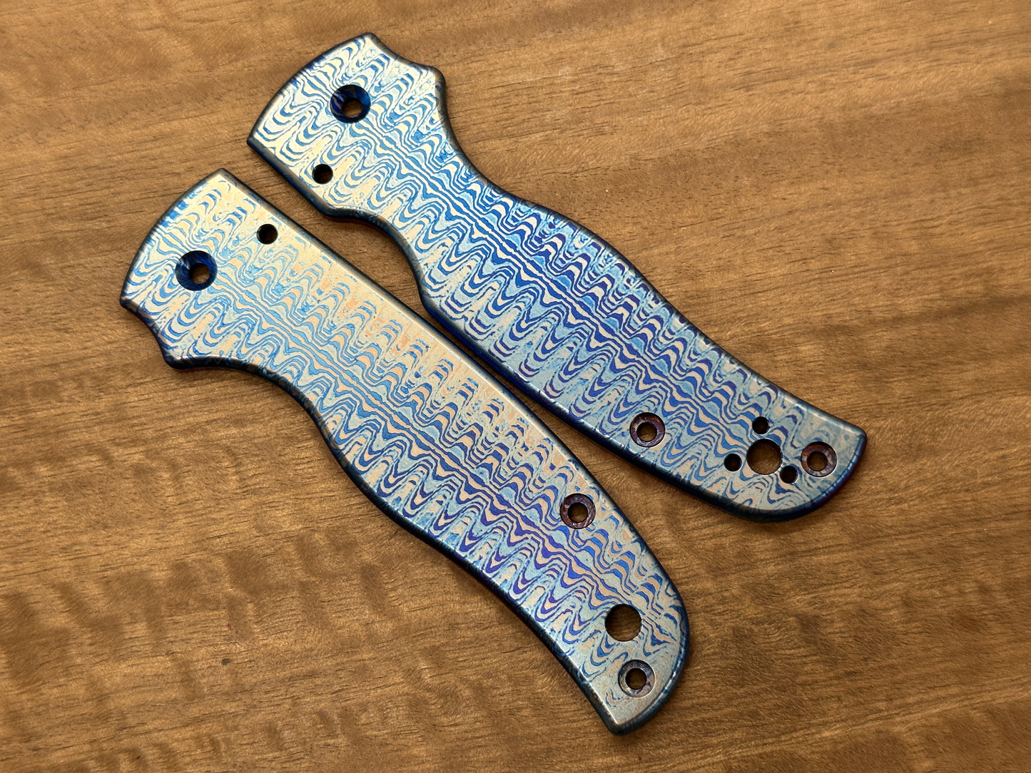 RIPPLE Flamed Titanium Scales for SHAMAN Spyderco