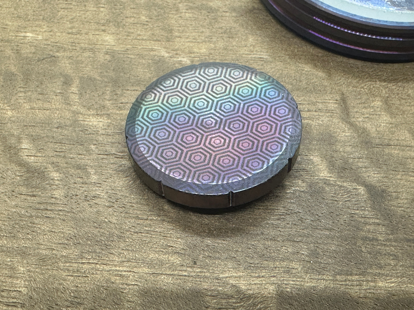 HONEYCOMB Oil Slick engraved Black Zirconium Spinning Worry Coin Spinning Top