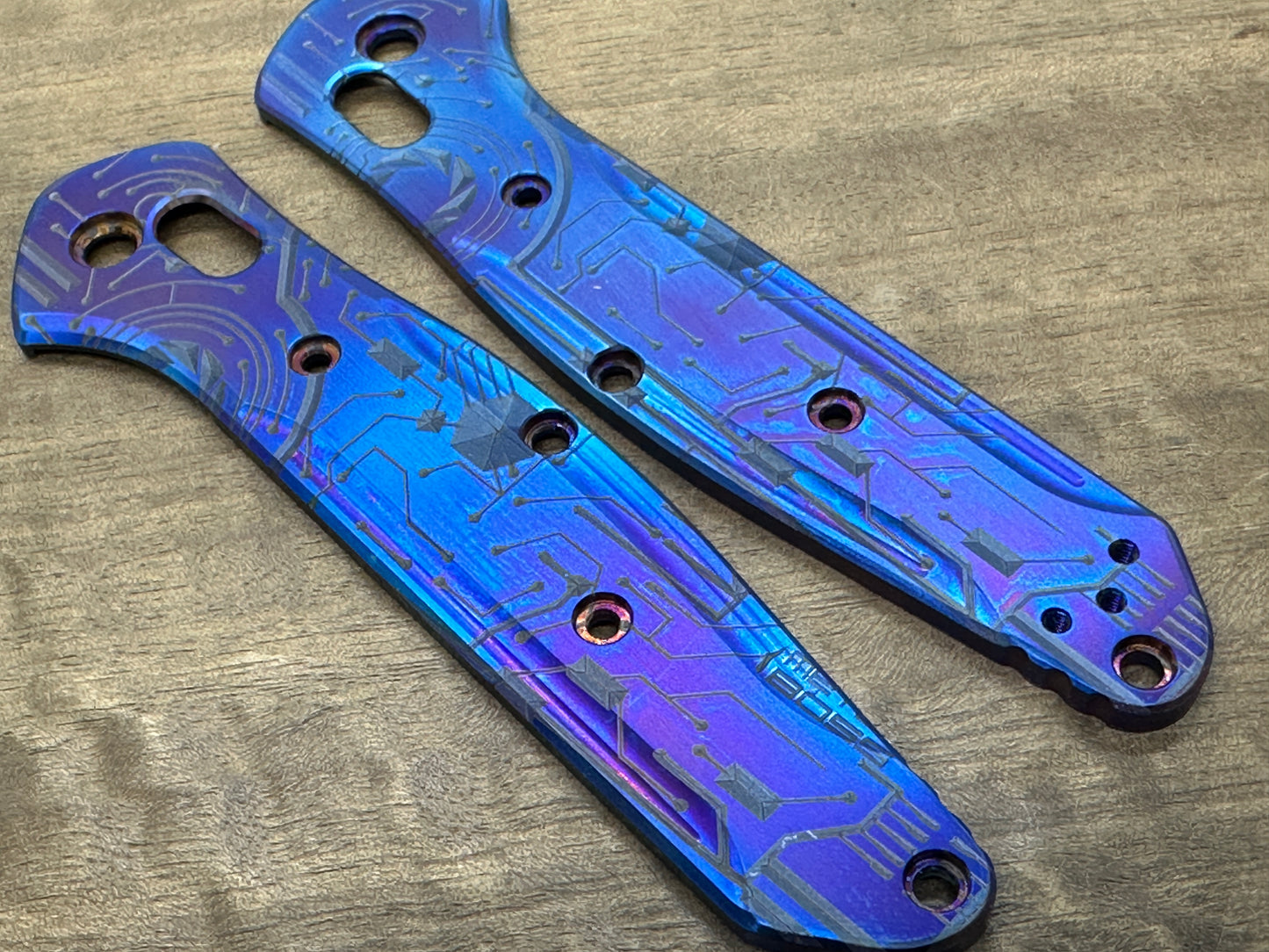 Flamed CIRCUIT BOARD engraved Titanium Scales for Benchmade 940 Osborne