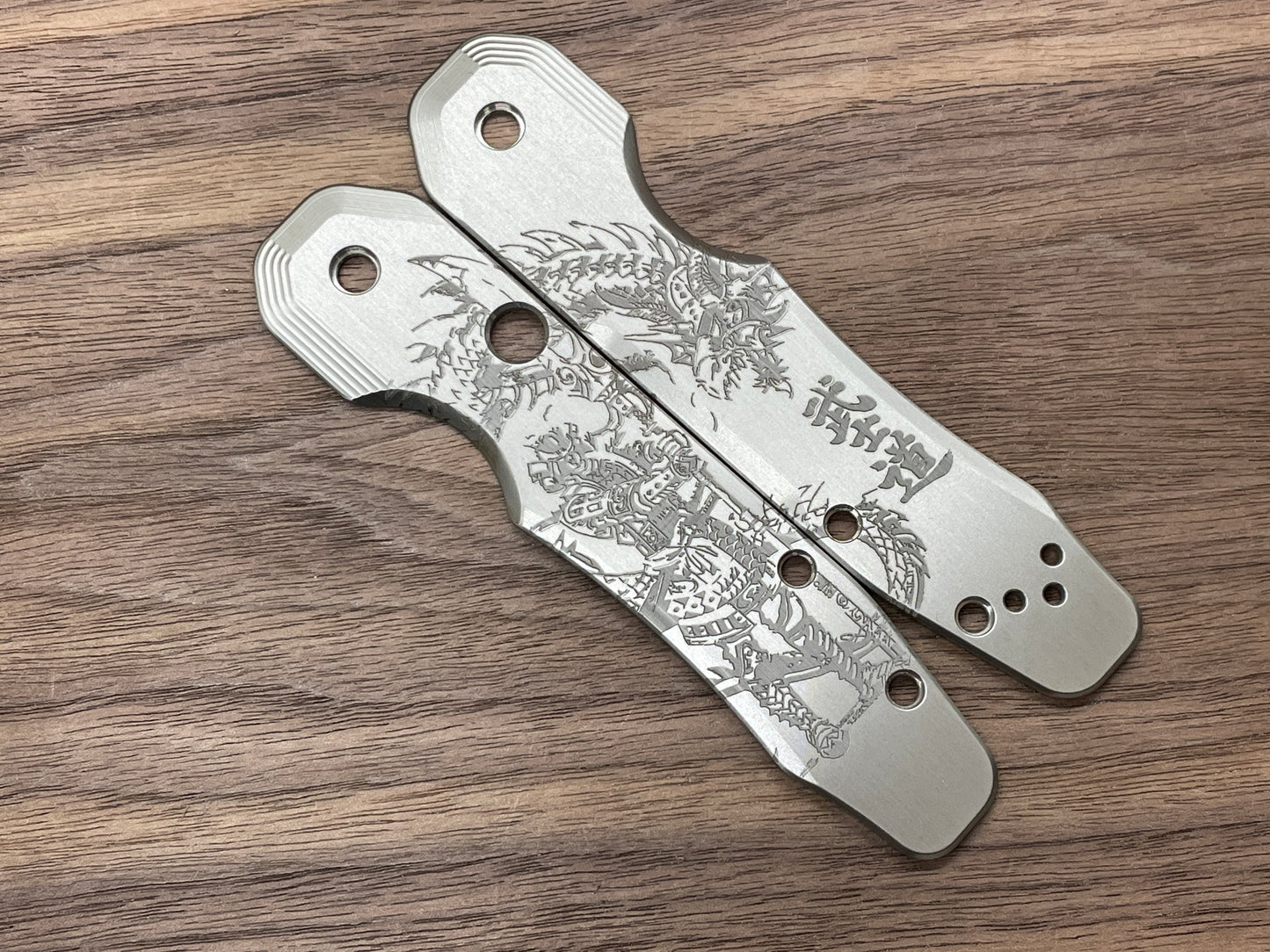 SAMURAI HONOR Titanium Scales for Spyderco SMOCK