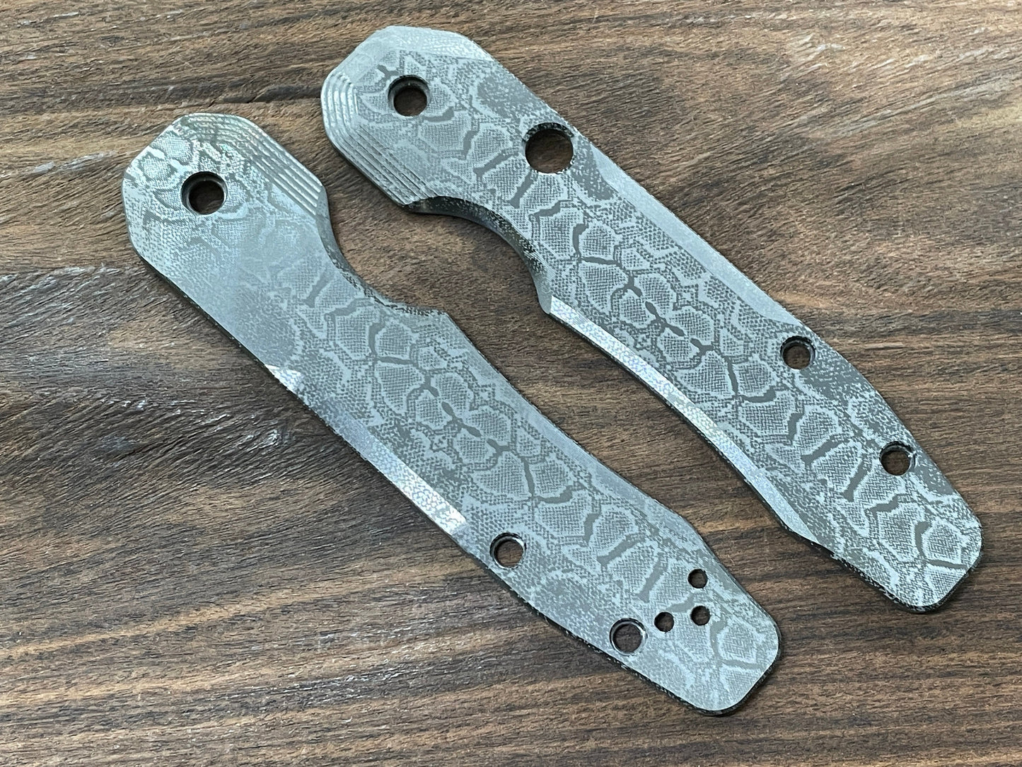 REPTILIAN Black Zirconium Scales for Spyderco SMOCK