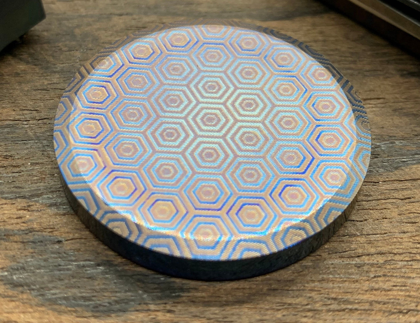 4 sizes Teal-Magenta Honeycomb Titanium Worry Coin Challenge coin