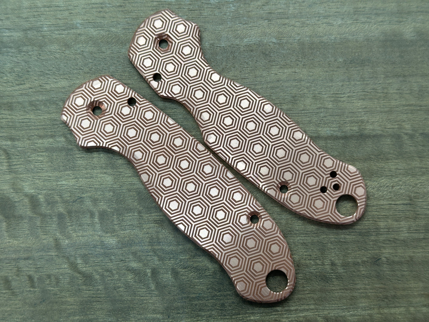 HONEYCOMB engraved Copper Scales for Spyderco Para 3