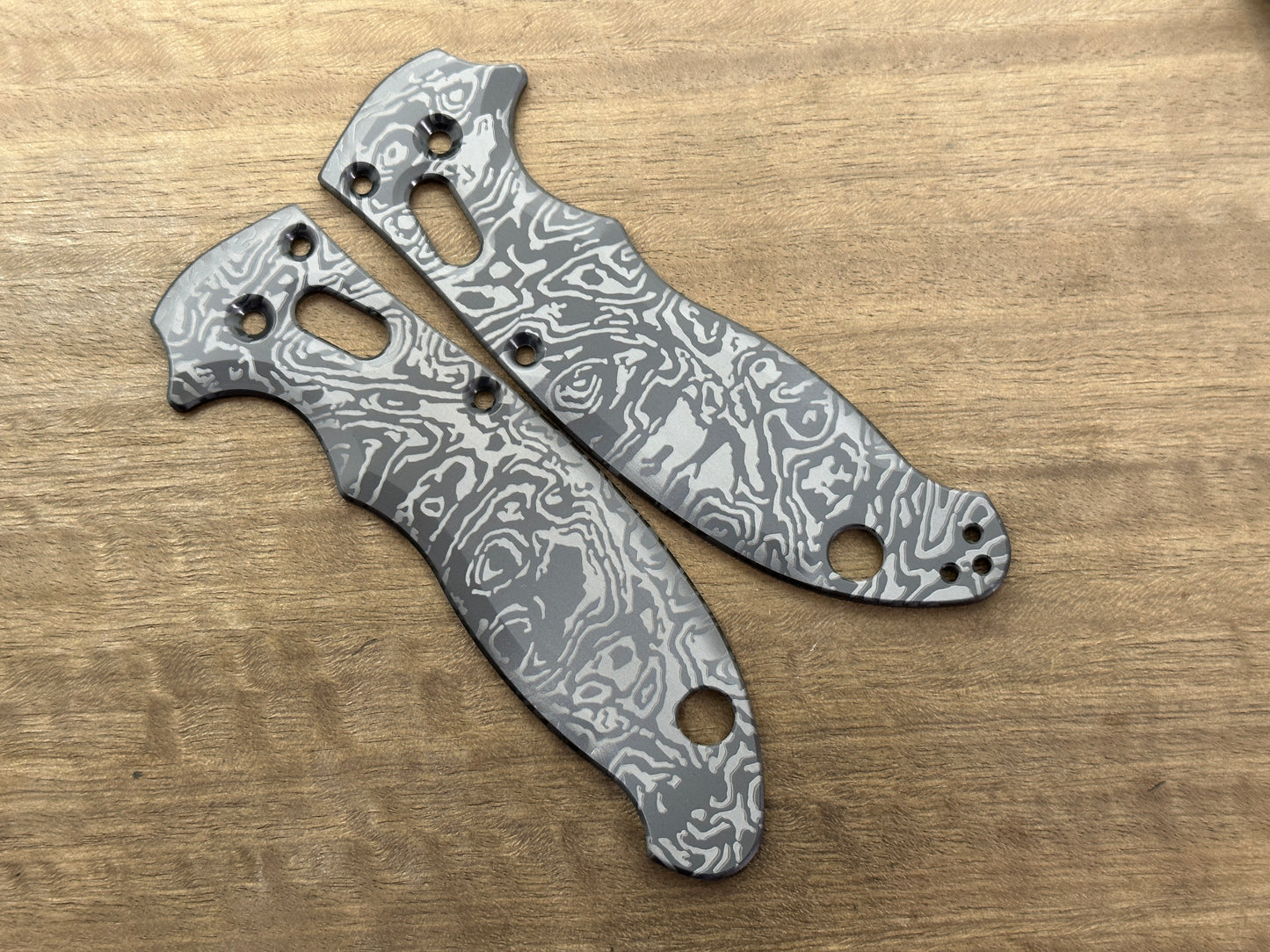 ALIEN engraved Zirconium scales for Spyderco MANIX 2