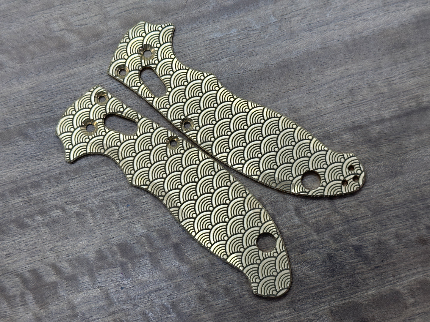 SEIGAIHA Brass scales for Spyderco MANIX 2