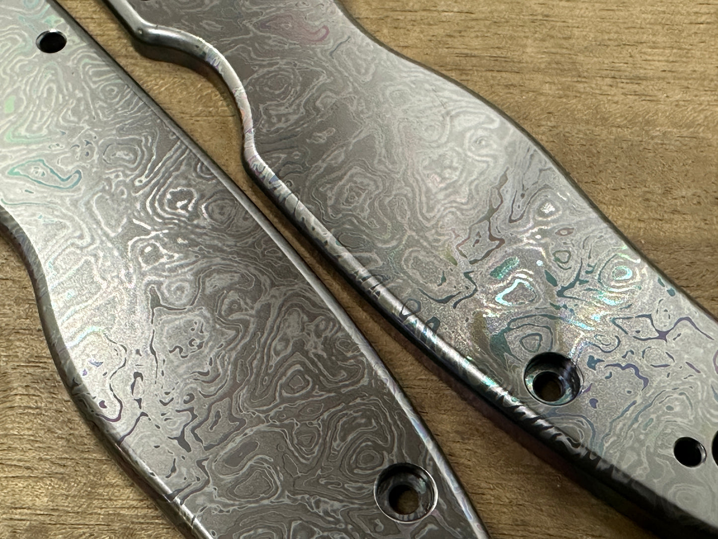 ALIEN Oil slick engraved Zirconium Scales for SHAMAN Spyderco