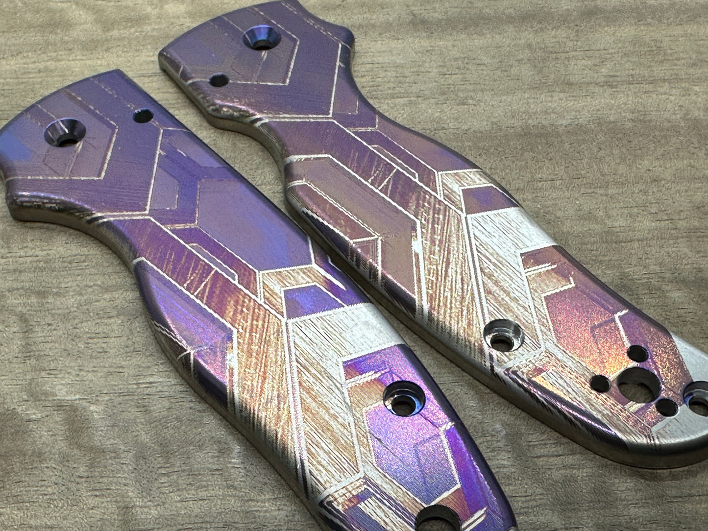 FALCON Purple heat ano engraved Titanium Scales for SHAMAN Spyderco