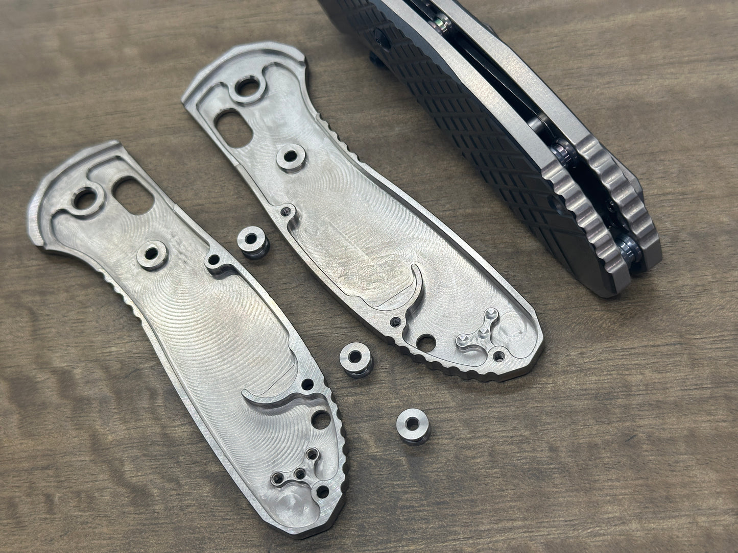 SEIGAIHA Black engraved Titanium Scales for Benchmade GRIPTILIAN 551 & 550