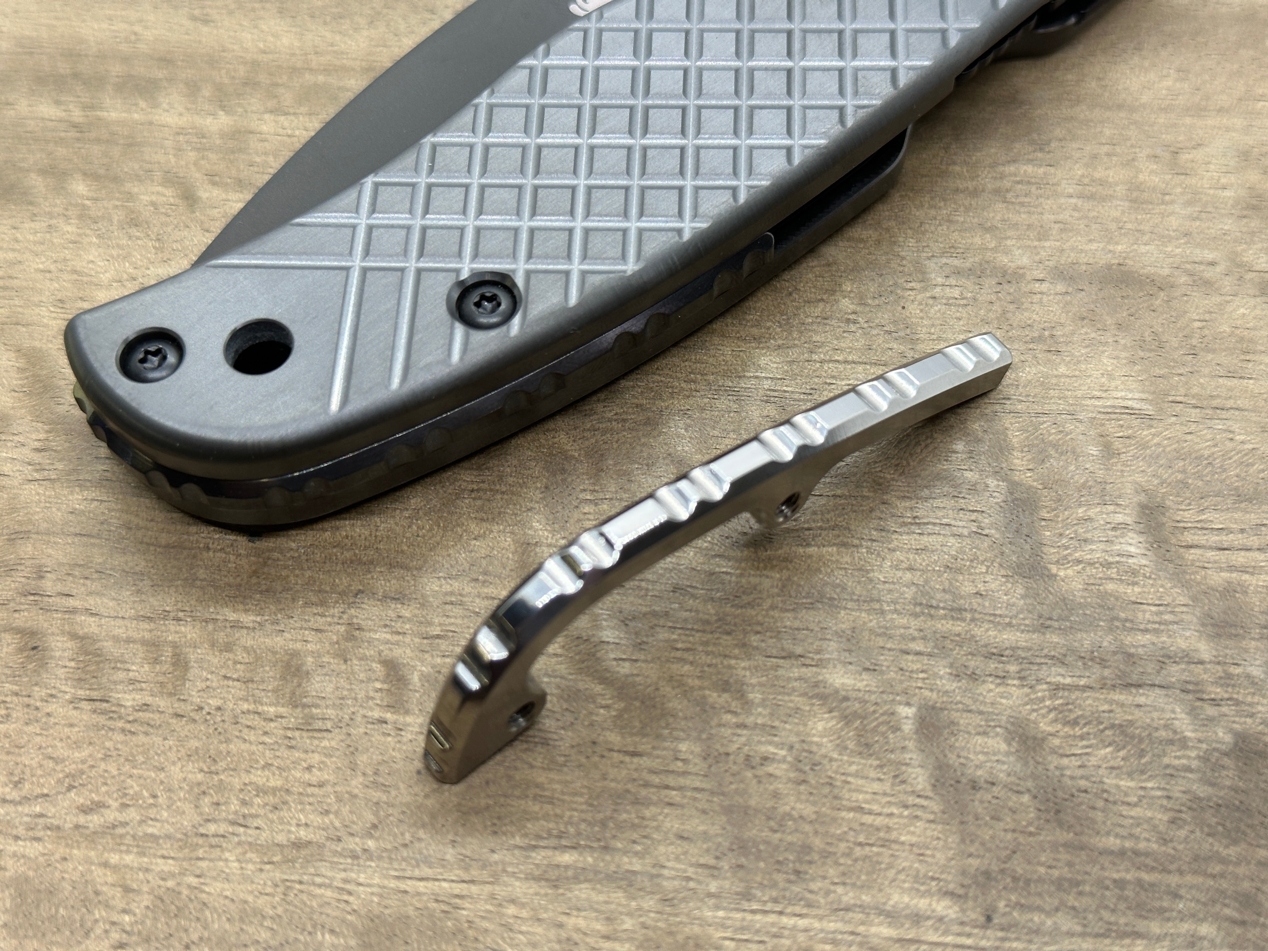 Titanium Gear BACKSPACER for Spyderco SHAMAN MetonBoss