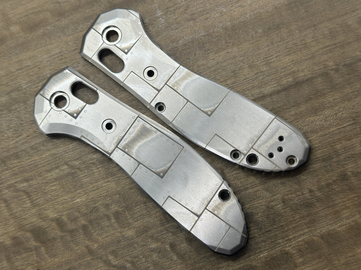 RIVETED Airplane engraved Titanium Scales for Benchmade GRIPTILIAN 551 & 550