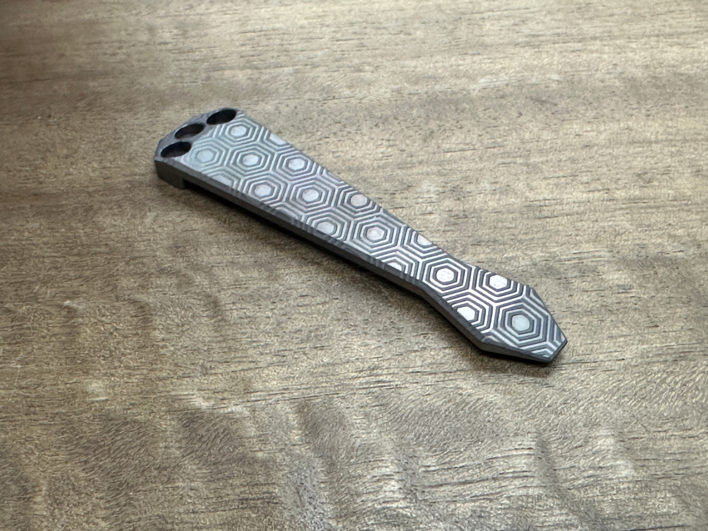 Dark HONEYCOMB engraved Dmd Titanium CLIP for most Benchmade models