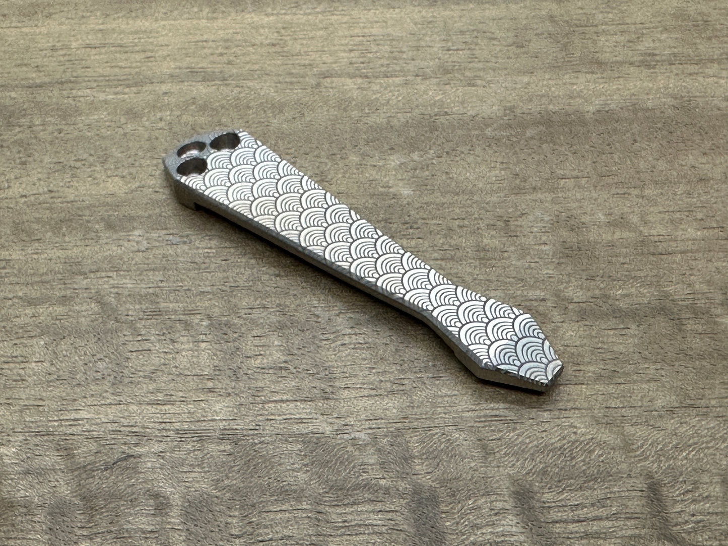 SEIGAIHA engraved Dmd Titanium CLIP for most Spyderco models