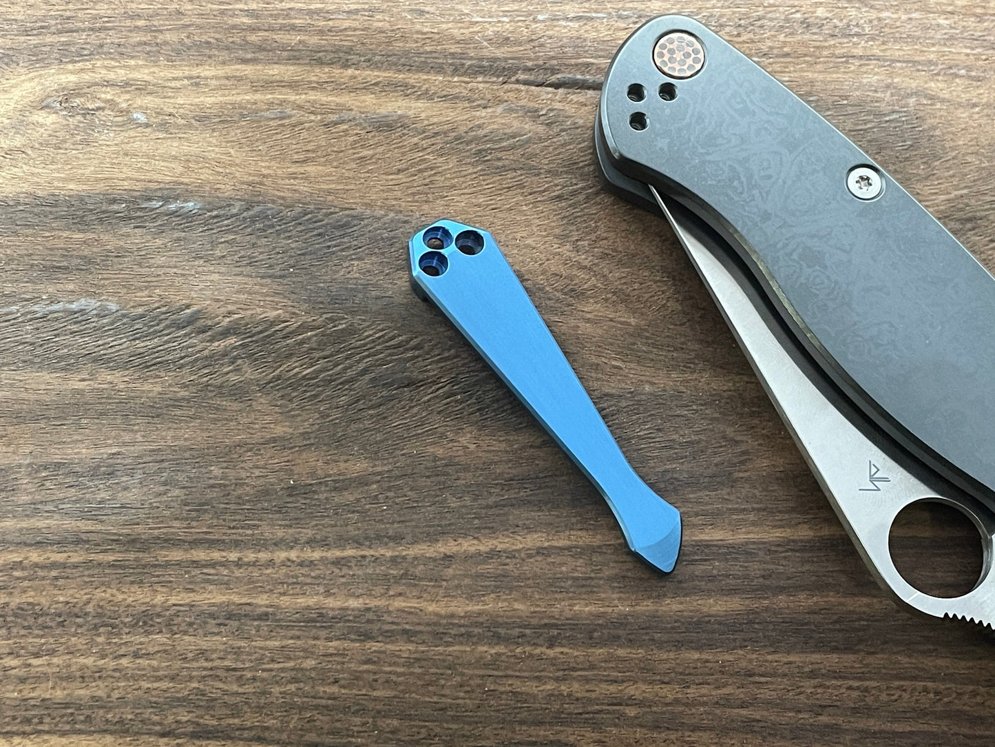 BLUE ano SPIDY Titanium CLIP for most Spyderco models