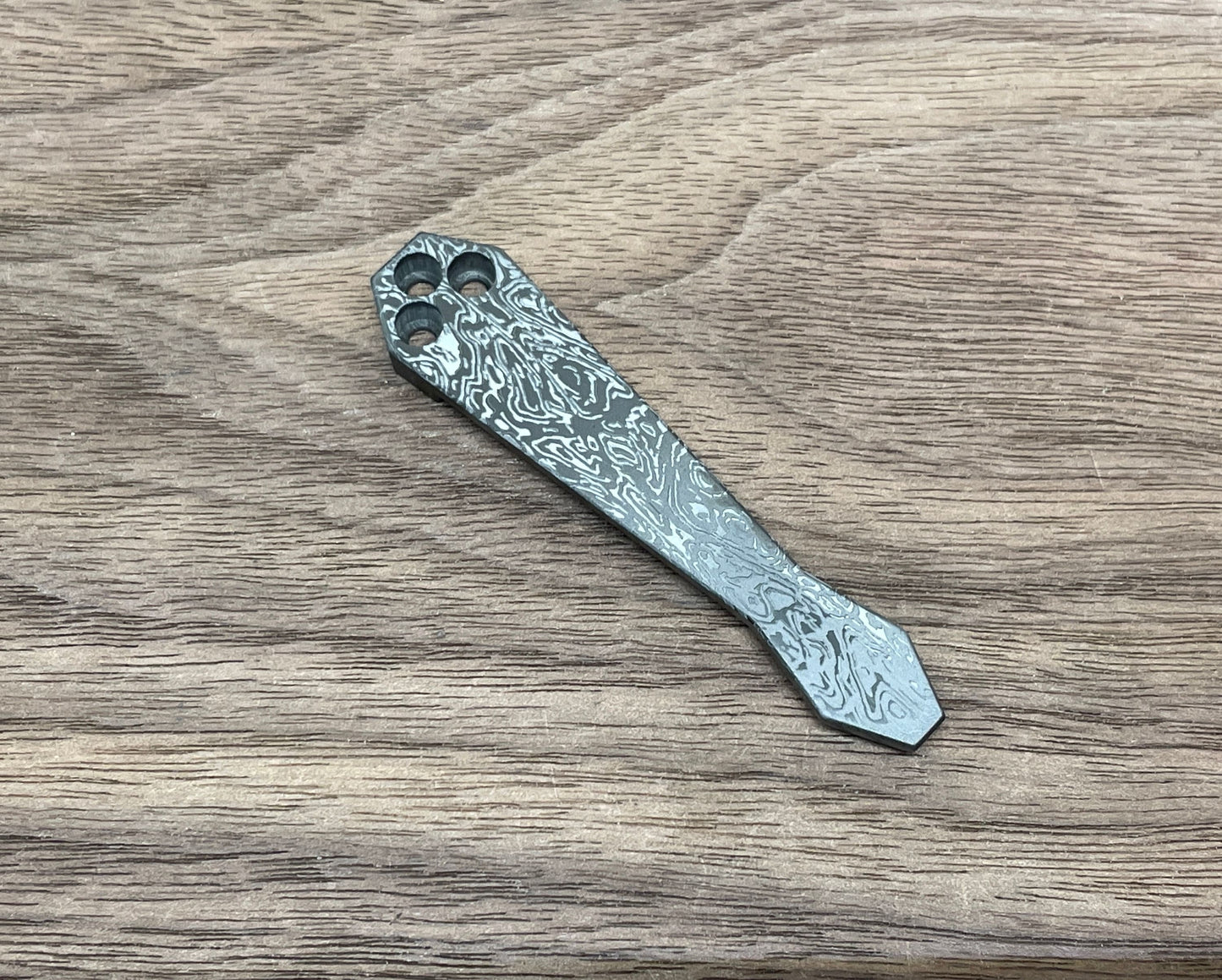 Black Zirconium ALIEN engraved Dmd CLIP for most Spyderco models