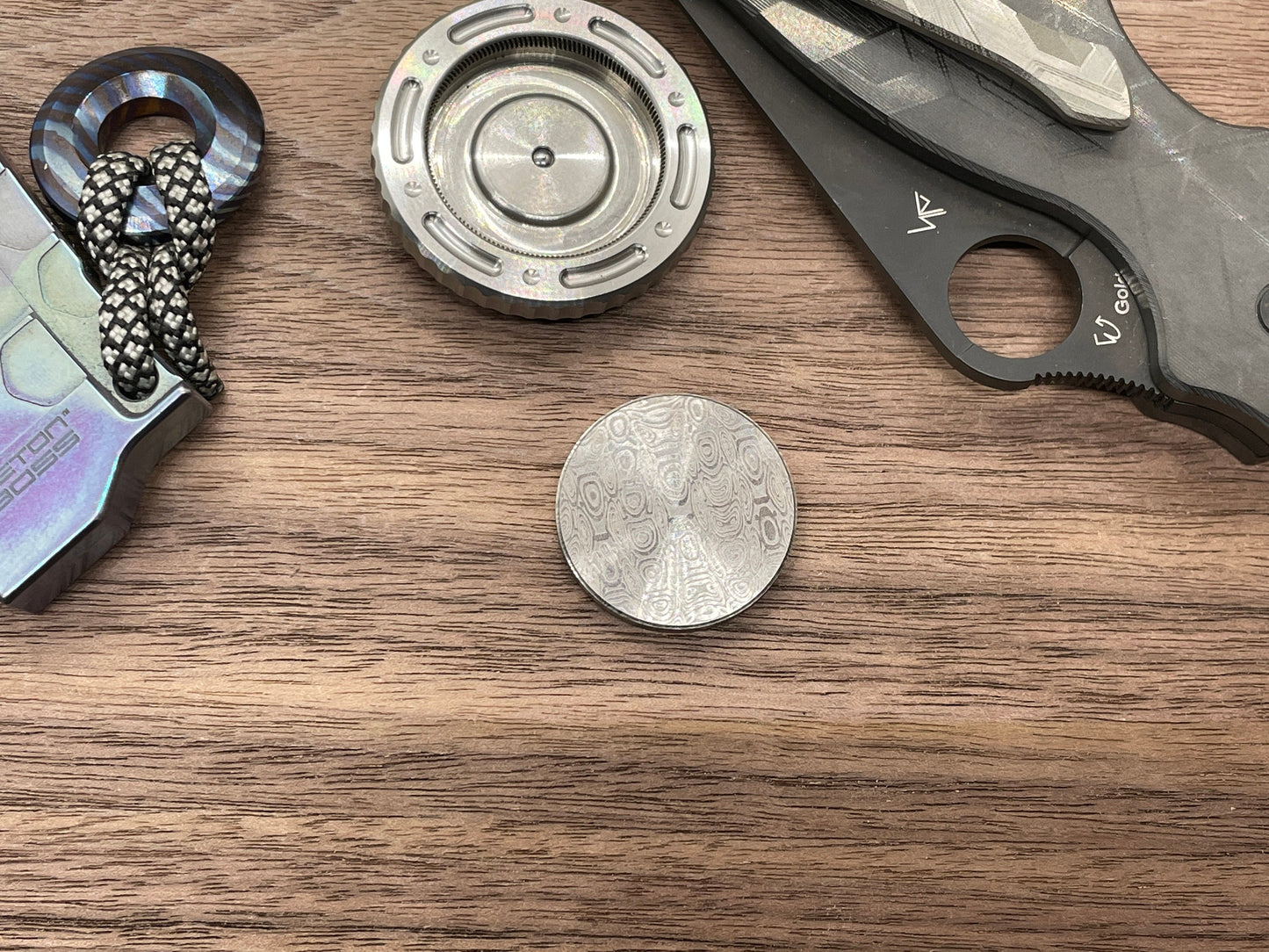 Tungsten Dama-LADDER pattern engraved Coin for Billetspin Gambit