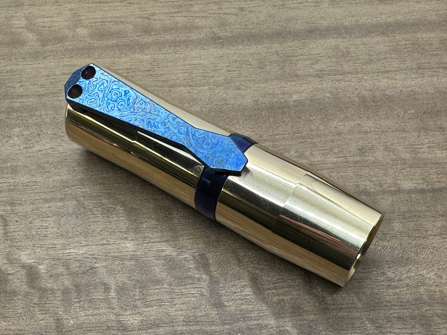 EDC FLASHLIGHT Brass ALIEN Flamed Titanium