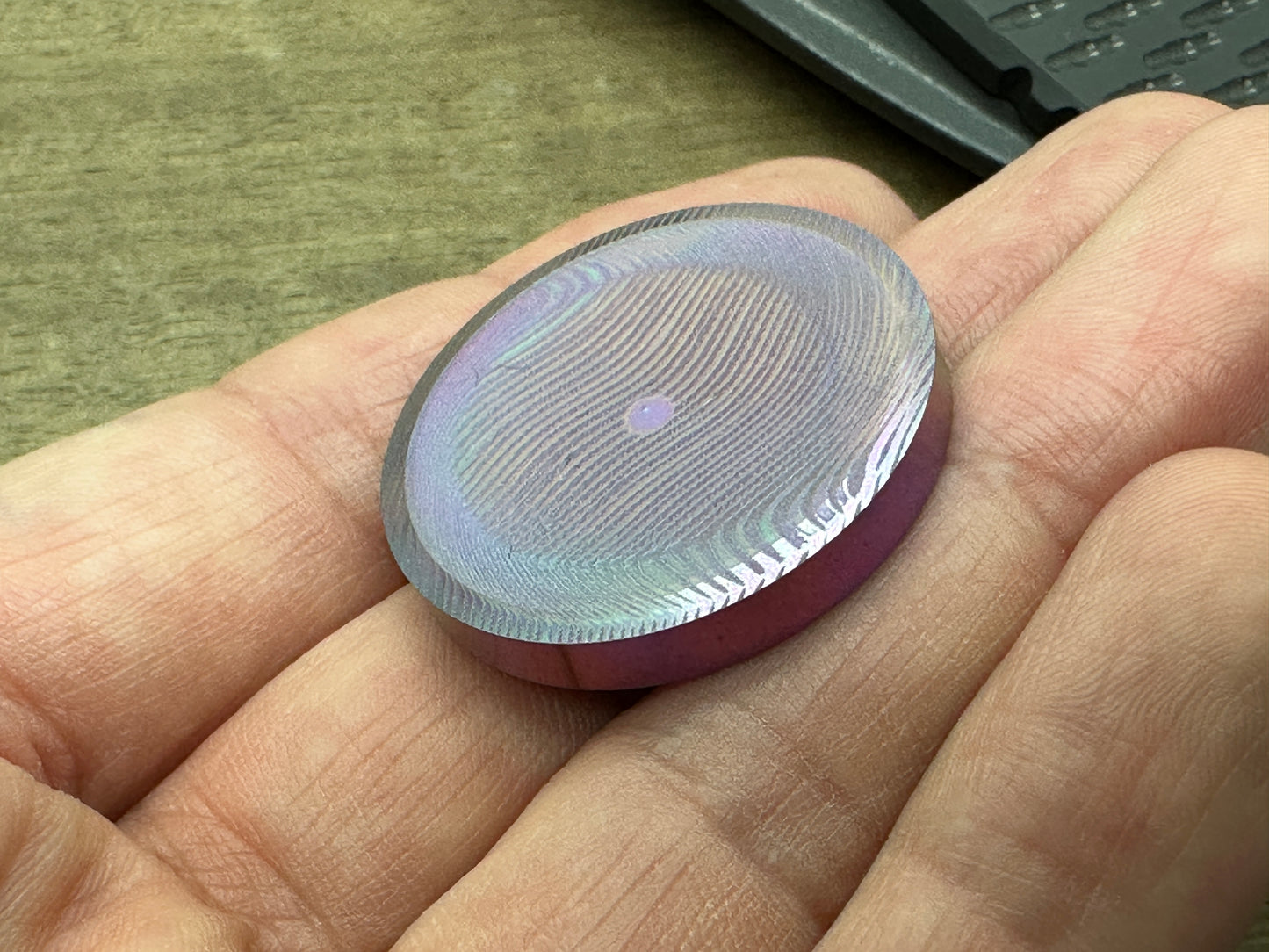 4 sizes Dama WAVE Teal-Magenta engraved Titanium Worry Coin