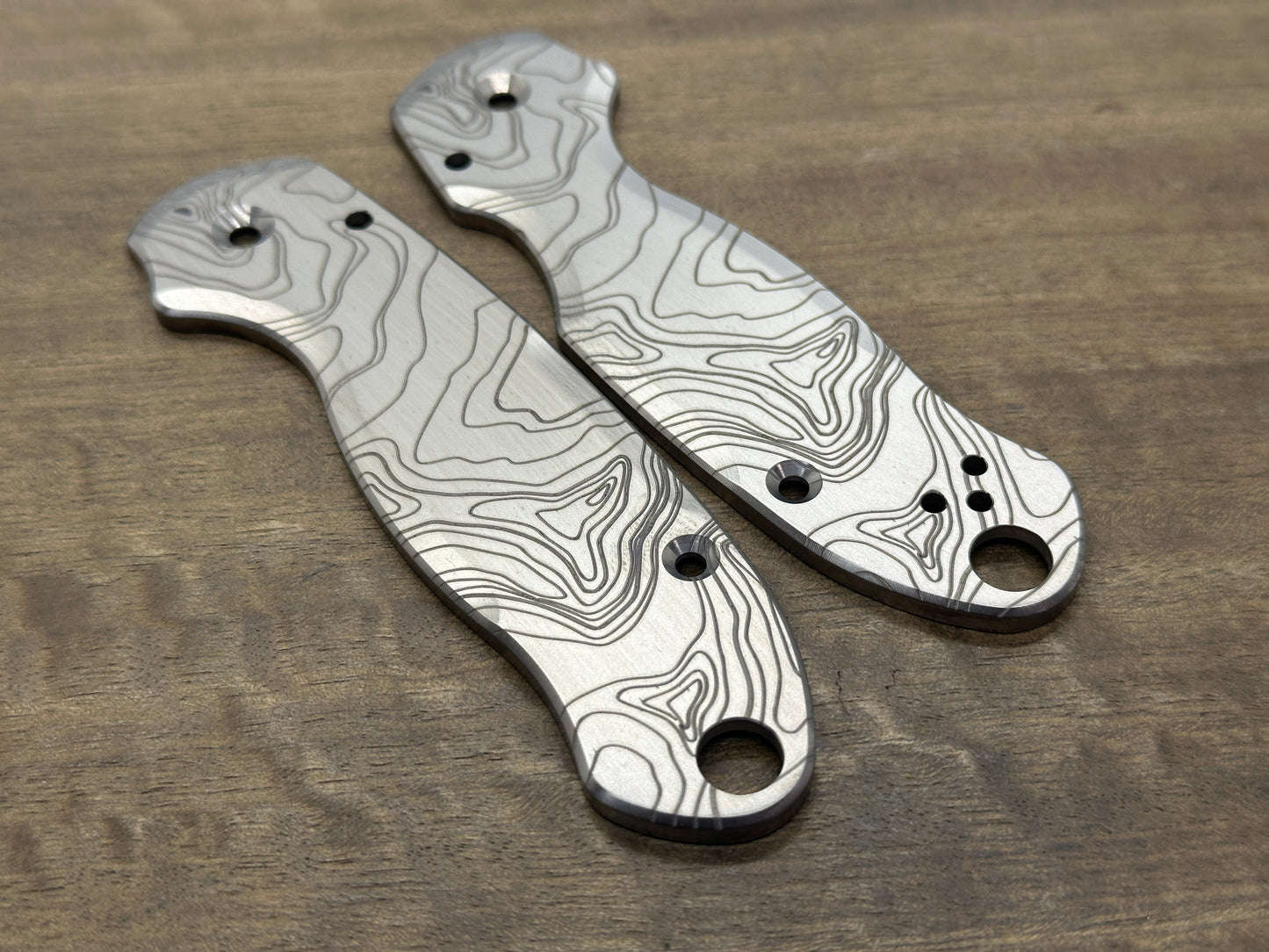 TOPO engraved Titanium Scales for Spyderco Para 3