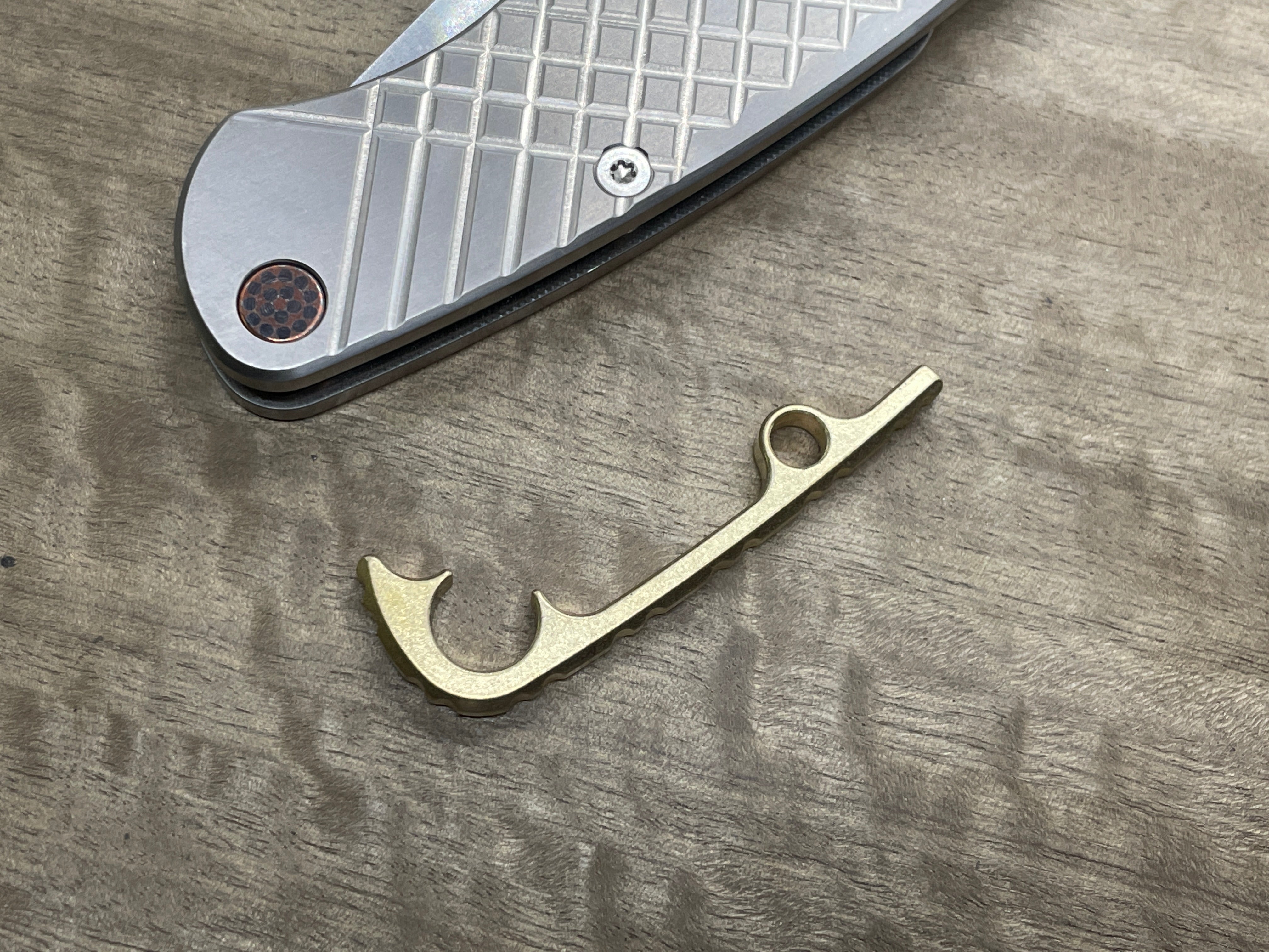 Spyderco Paramilitary 2<br>Brass Backspacer