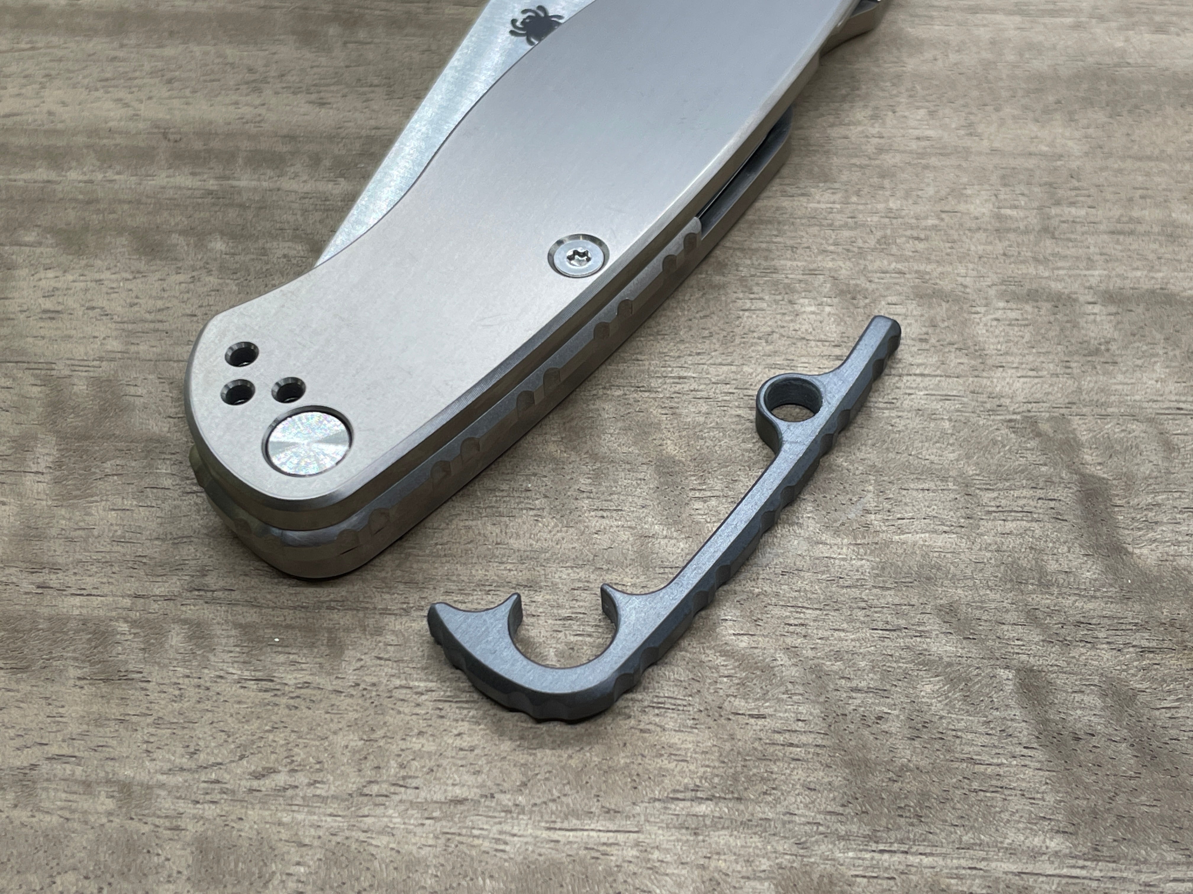 Spyderco Paramilitary 2<br>Zirconium Backspacer