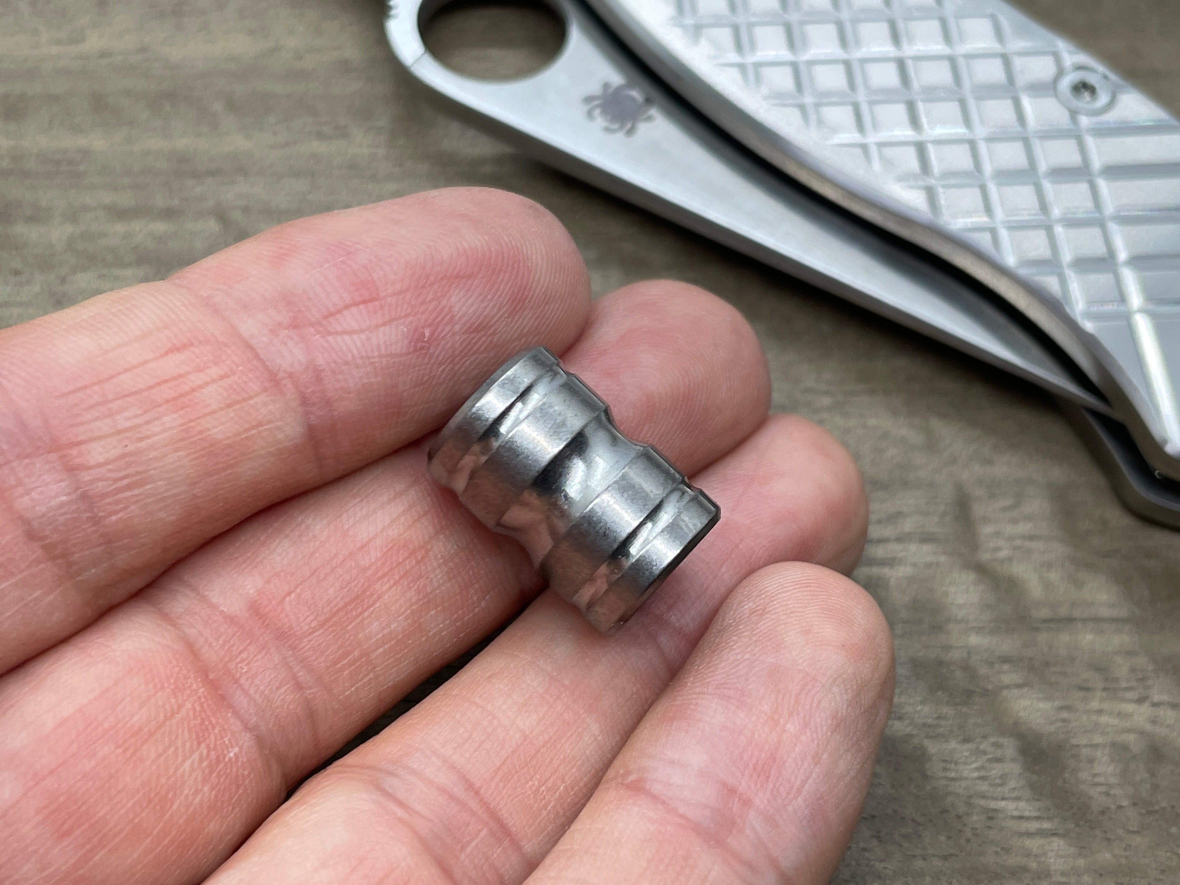Lanyard Bead Tube Titanium