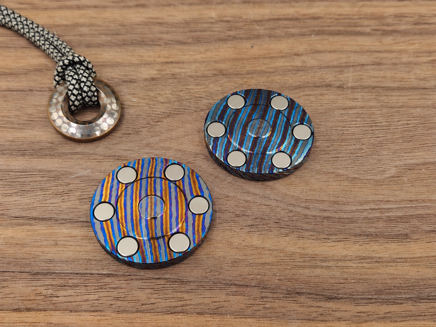Haptic Coin ZircuTi Twist Clicky