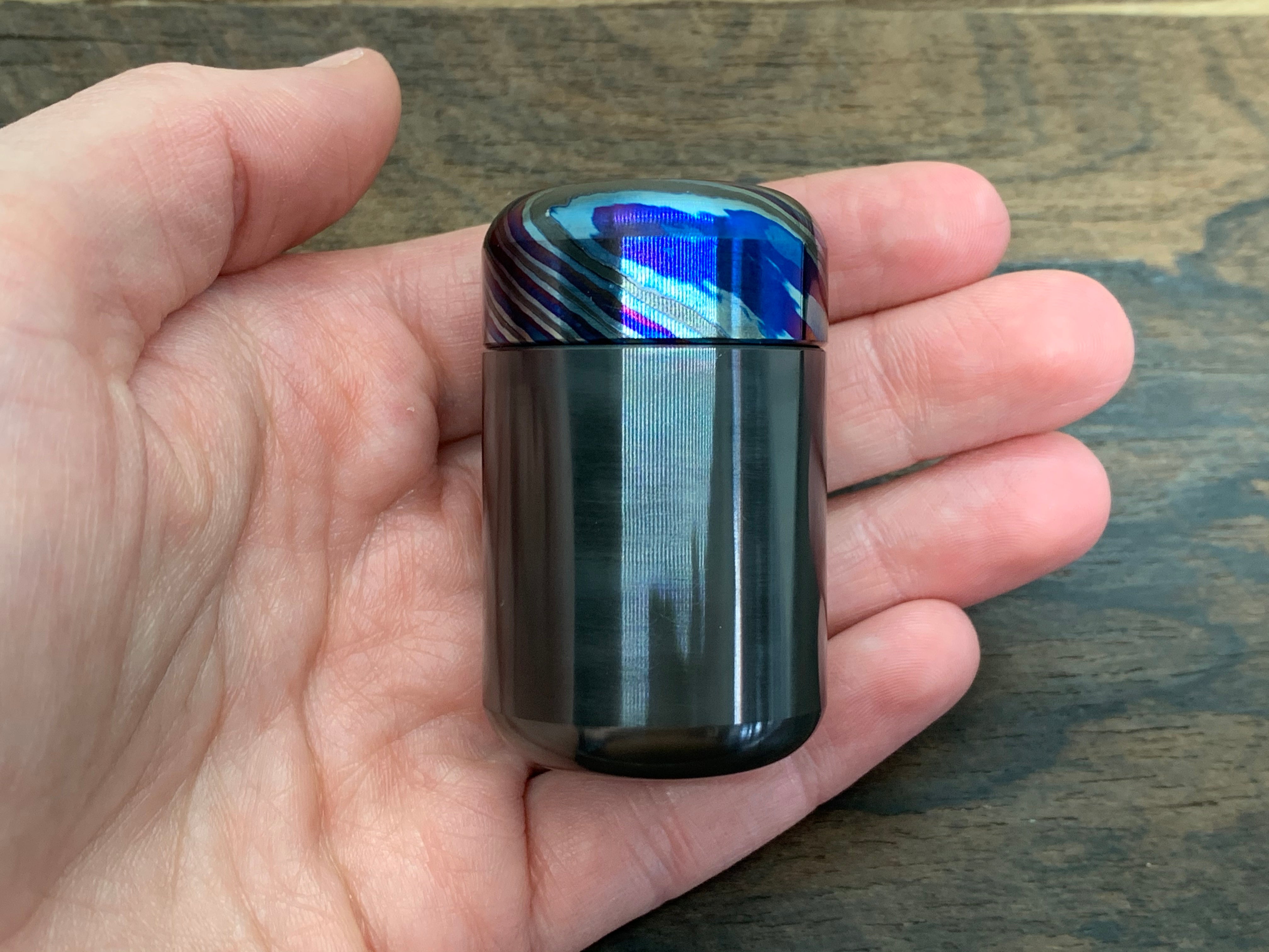 Vault 123 inch<br>ZircuTi cap Zirconium body<br>Standard