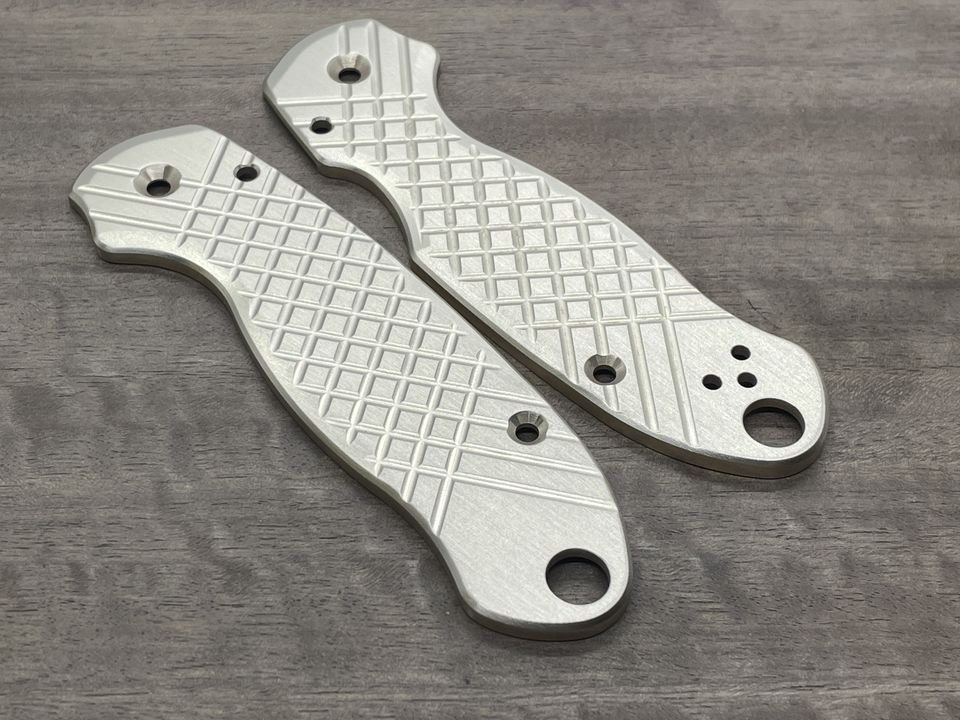Spyderco Paramilitary 3<br>Brass Frag
