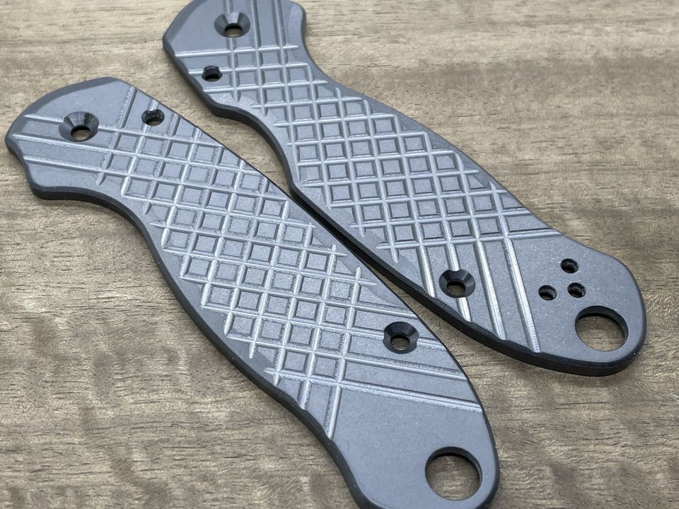 Spyderco Paramilitary 3<br>Zirconium Frag