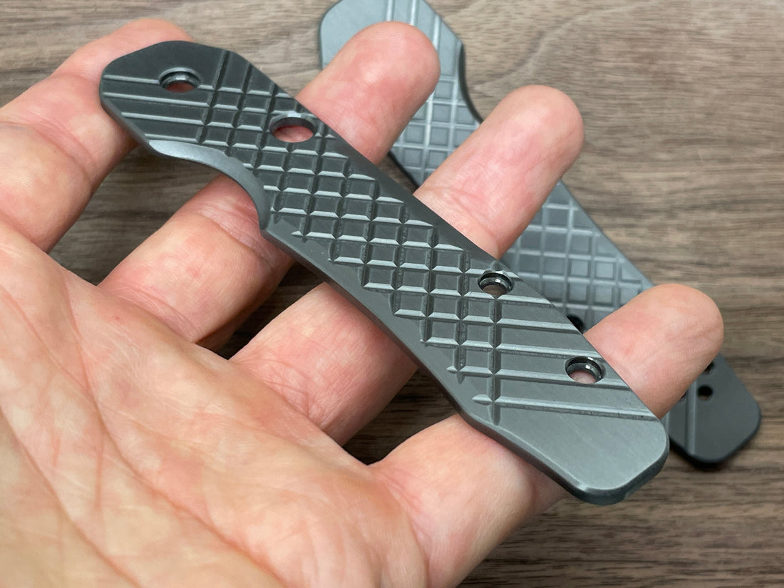 Spyderco Smock<br>Zirconium Frag