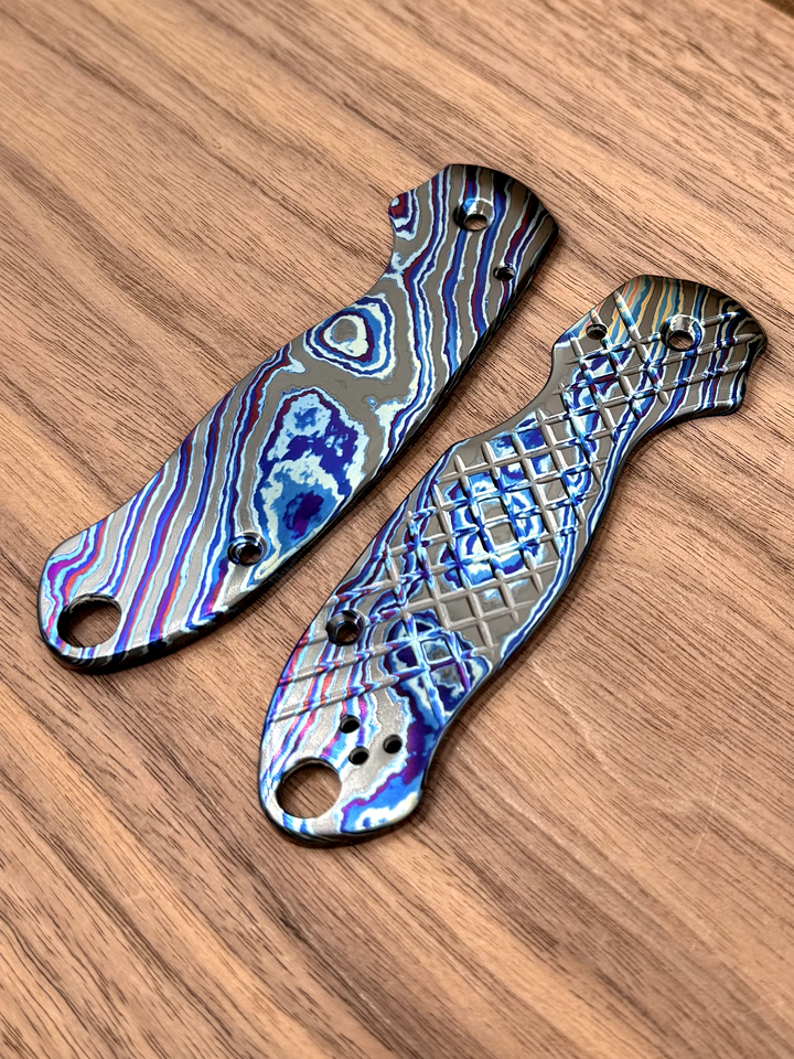 Spyderco Paramilitary 3<br>ZircuTi <br> Side A: STD, Side B: FRAG