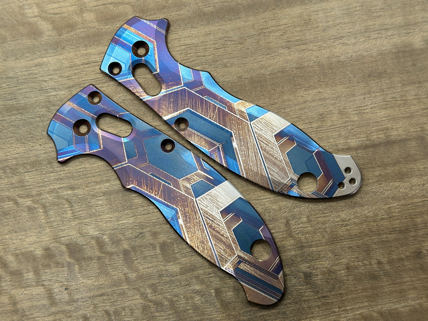 FALCON heat ano engraved Titanium scales for Spyderco MANIX 2