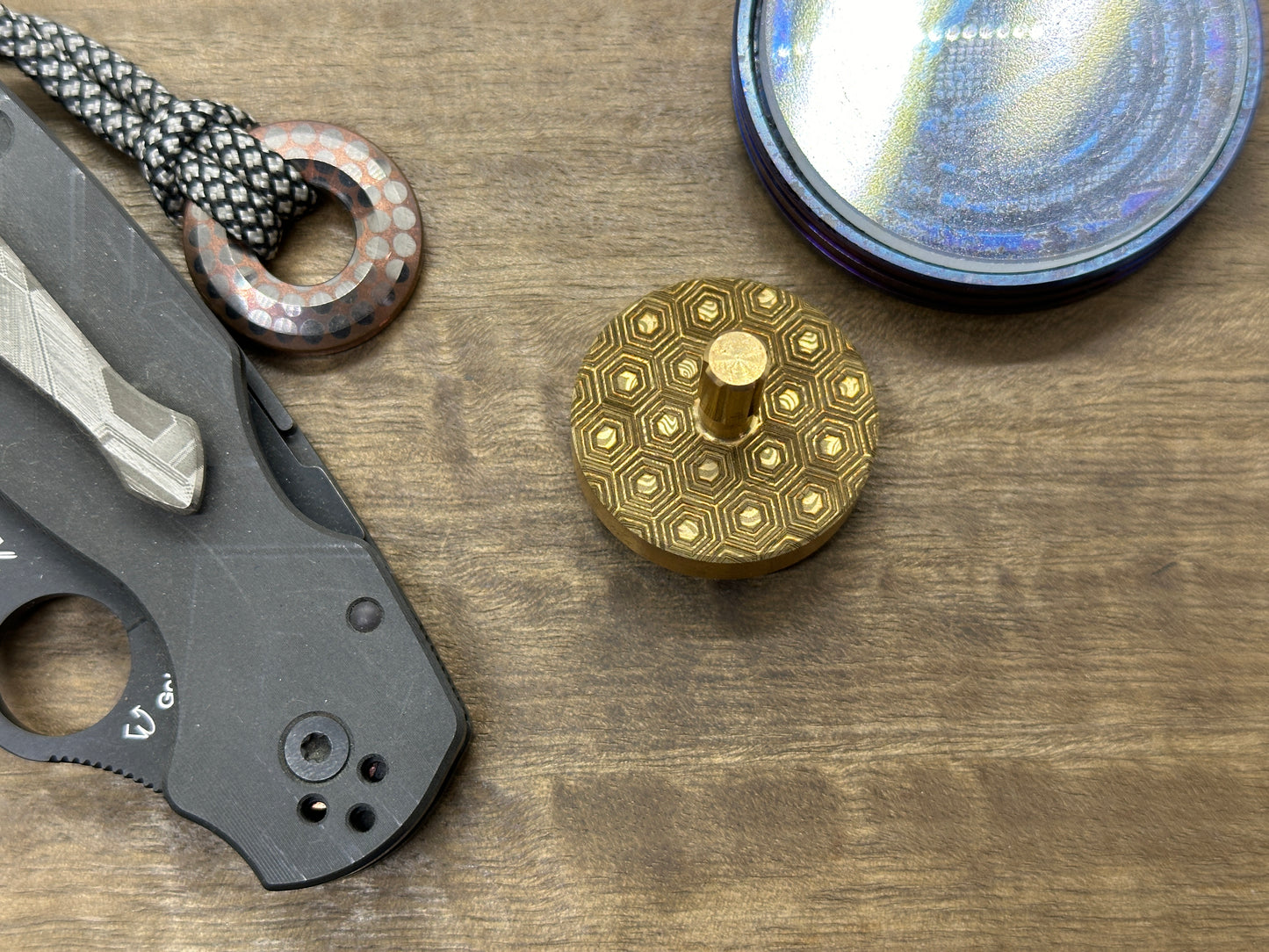 HONEYCOMB engraved Brass PERFORMER Spinning Top