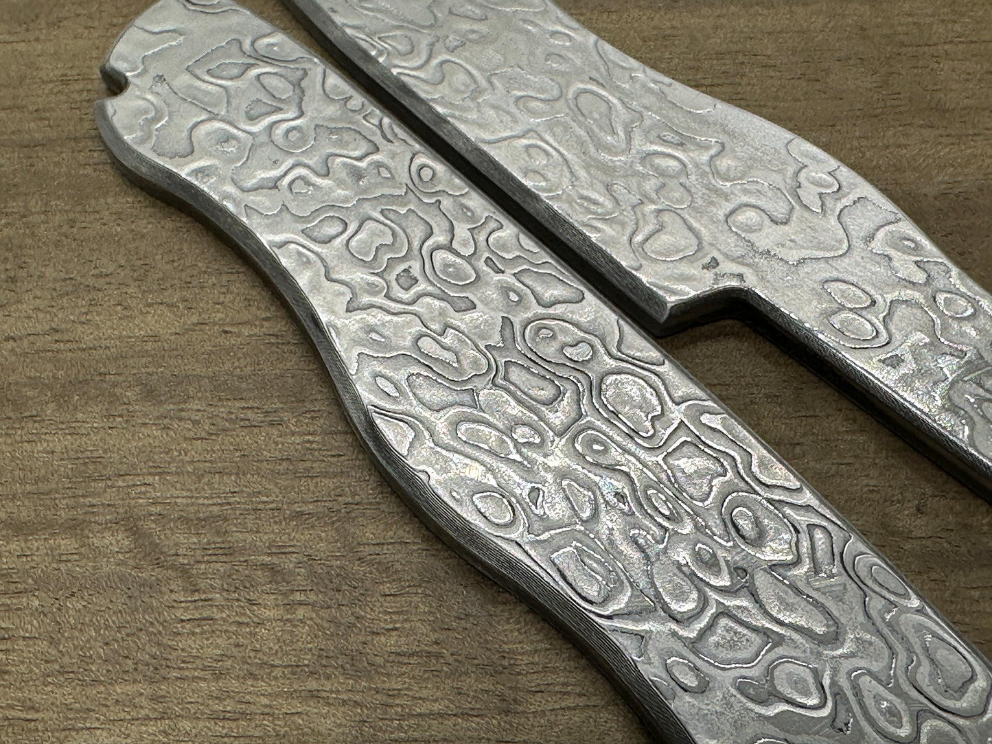 111mm Damascus Steel Scales - Stainless - Pen/Needle Cutouts for Swiss Army SAK