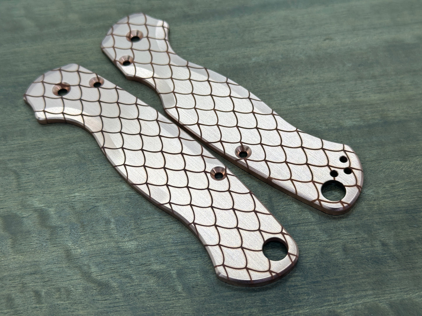 DRAGONSKIN engraved Copper Scales for Spyderco Paramilitary 2 PM2