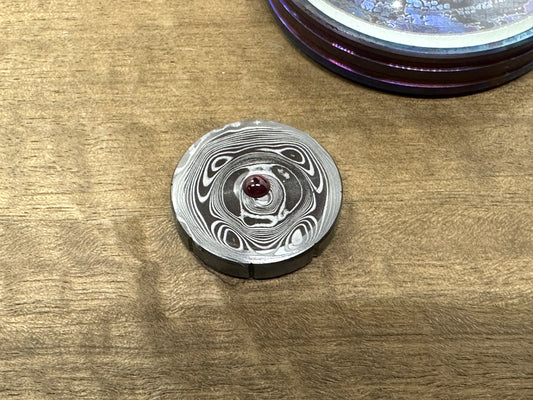 Dama BEAR pattern engraved Zirconium Spinning Worry Coin Spinning Top