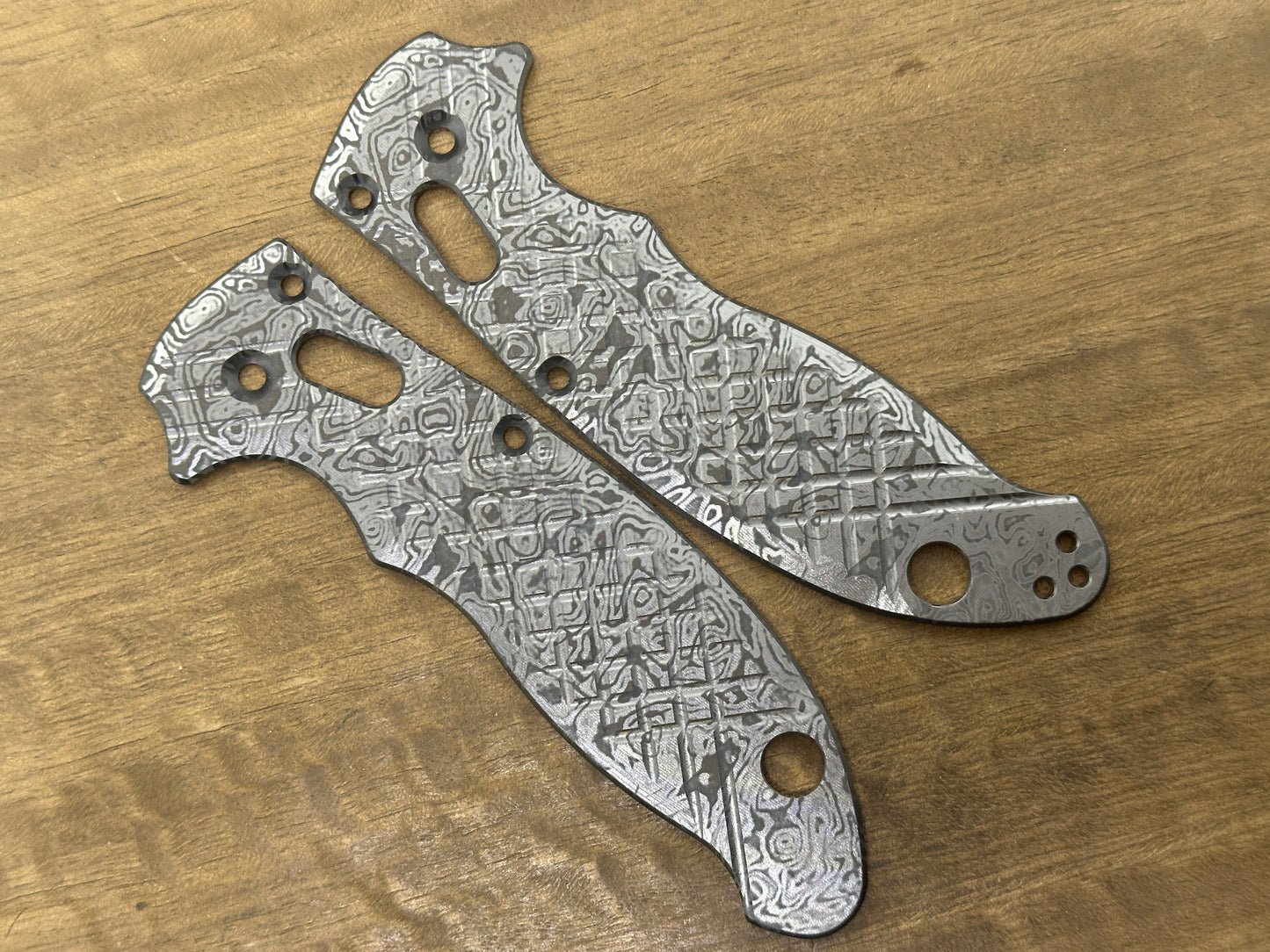 Black ALIEN FRAG Cnc milled Titanium scales for Spyderco MANIX 2