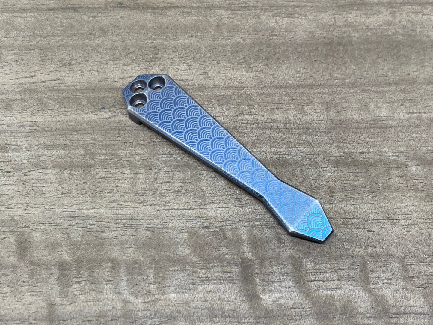 Blue ano Brushed SEIGAIHA engraved Dmd Titanium CLIP for most Spyderco models