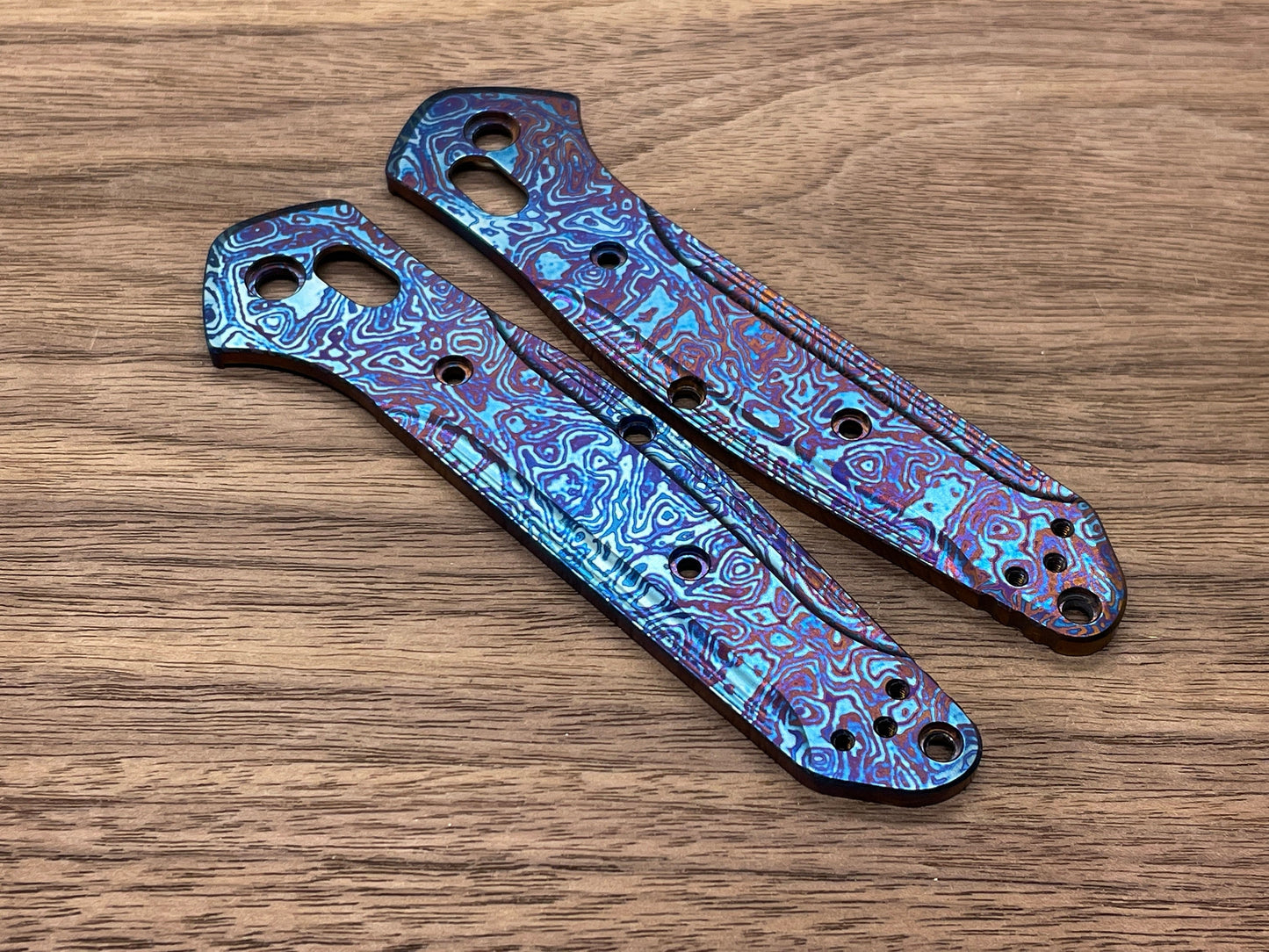 Flamed ALIEN heat ano engraved Titanium Scales for Benchmade 940 Osborne