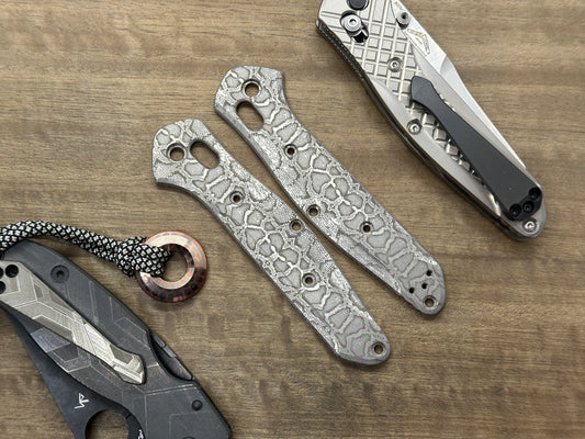 REPTILIAN engraved Titanium Scales for Benchmade 940 Osborne