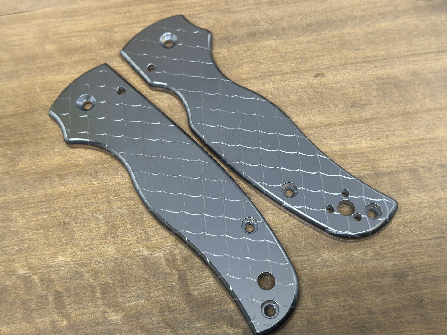 Black DRAGONSKIN engraved Titanium Scales for SHAMAN Spyderco