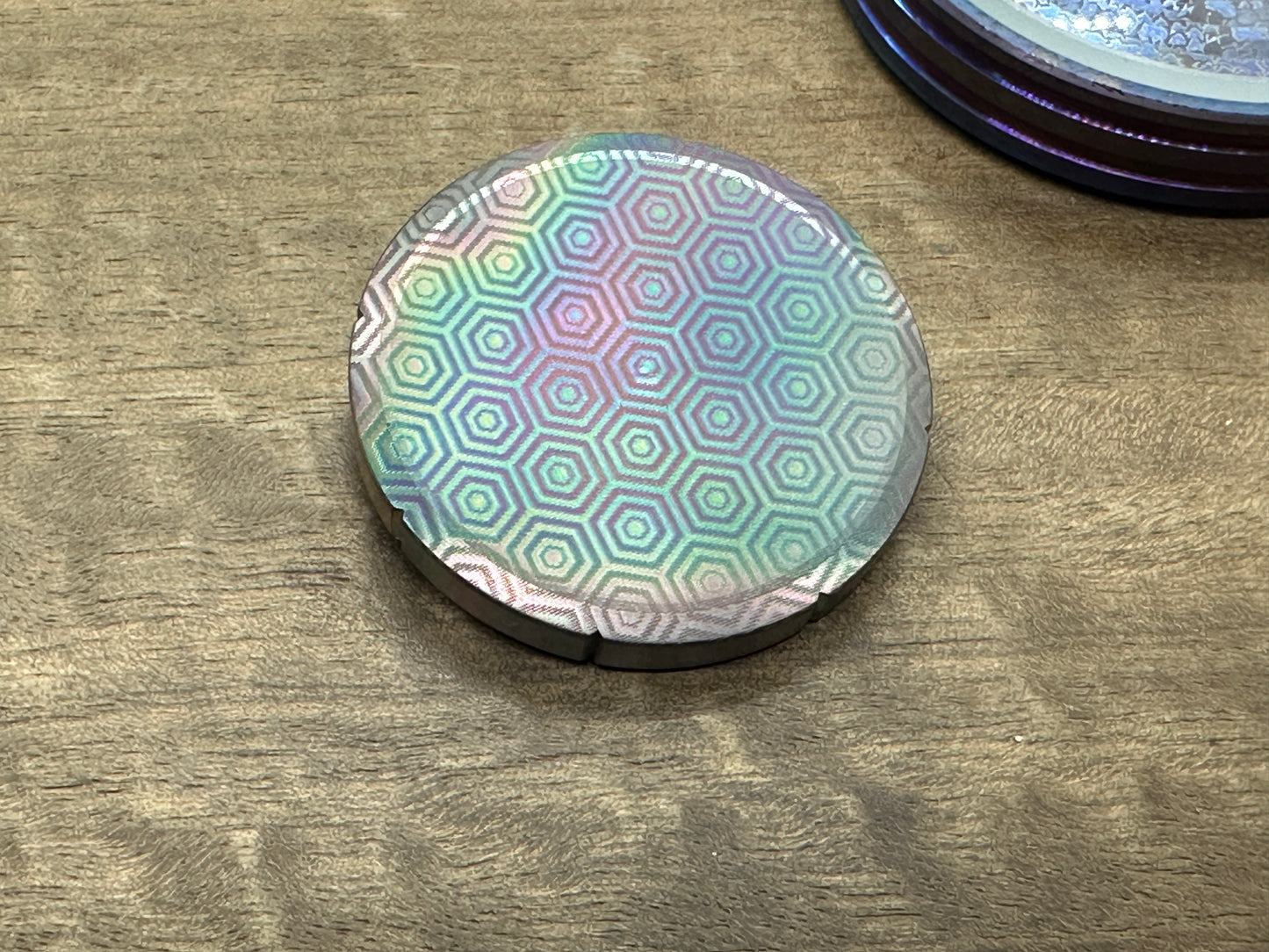 Oil Slick Honeycomb Titanium Spinning Worry Coin Spinning Top