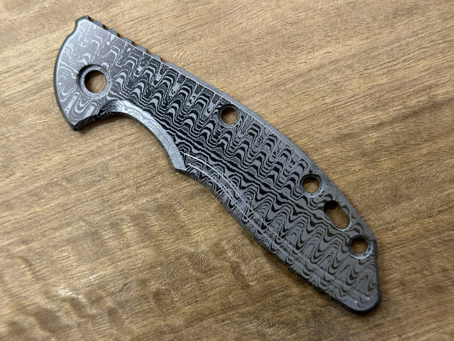 Black RIPPLE engraved Titanium scale for XM-18 3.5 HINDERER