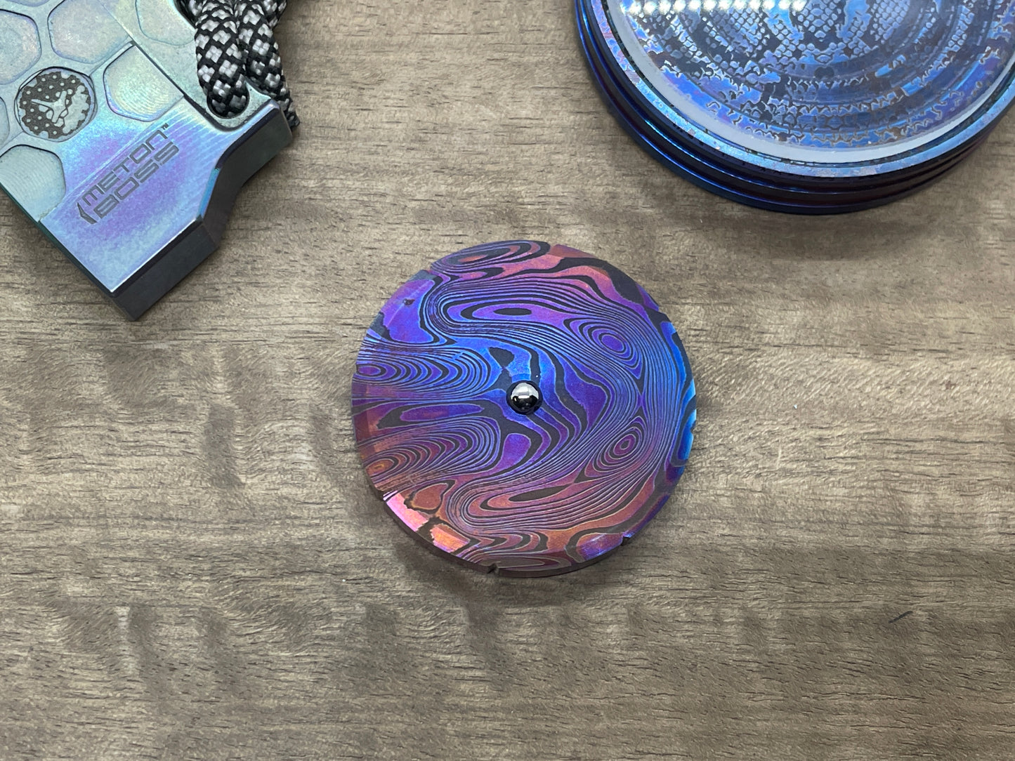 Flamed Dama FISH pattern engraved Titanium Spinning Worry Coin Spinning Top