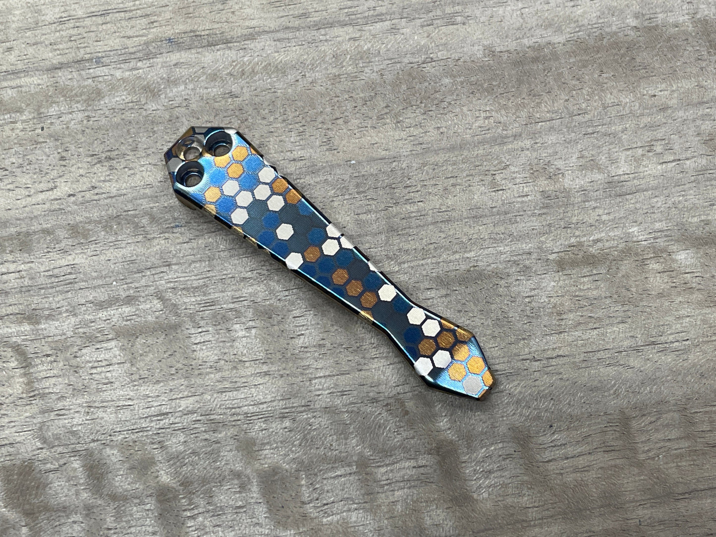 Blue Dmd Honeycomb heat ano engraved Titanium CLIP for most Spyderco models