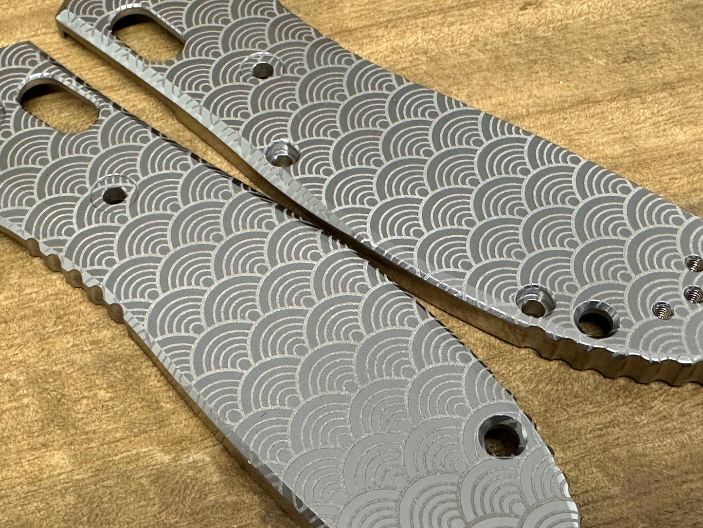 SEIGAIHA Black engraved Titanium Scales for Benchmade GRIPTILIAN 551 & 550