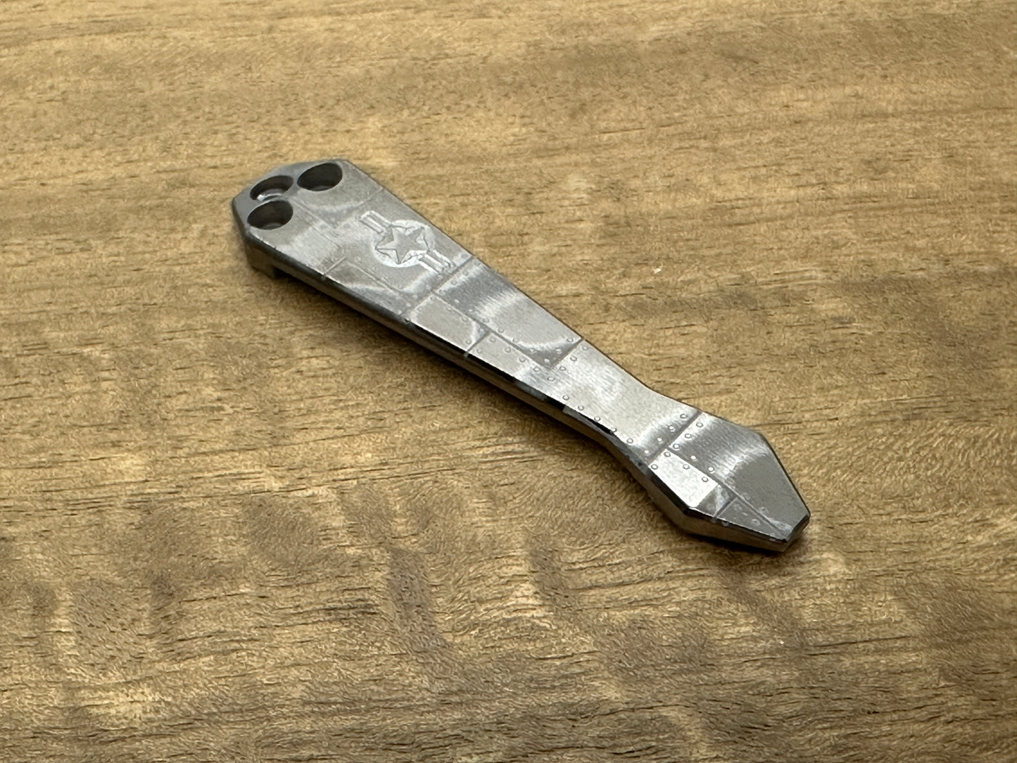 P40 Style Riveted Black engraved Dmd Titanium CLIP for most Spyderco models